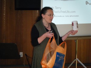 beth w plastic bag Presenting about plastic